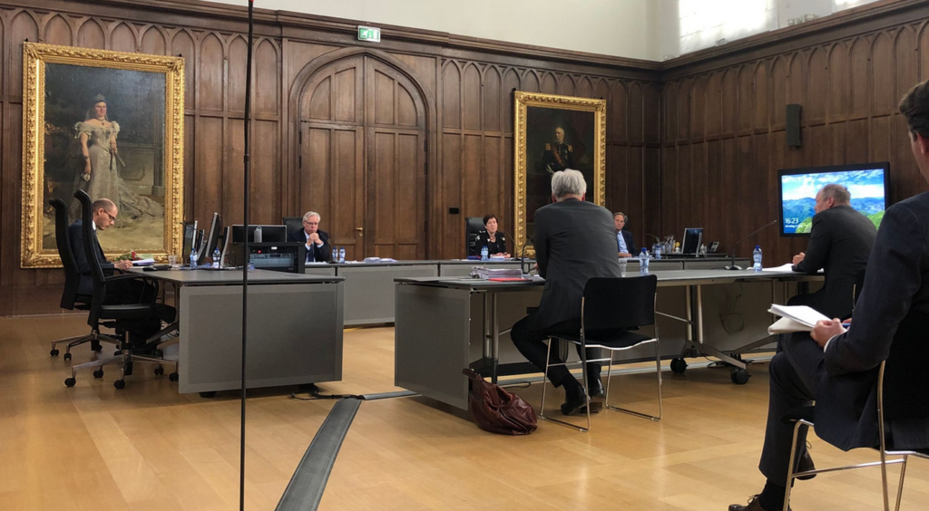 Behandeling van het bezwaar tegen het gaswinningsbesluit bij de Raad van State in 2020, foto Mario Miscovic, RTV Noord